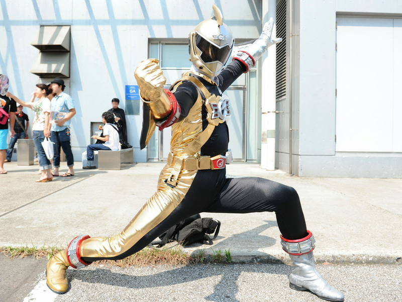 Illustration for article titled Japanese Cosplayers Turn Up the Summer Heat